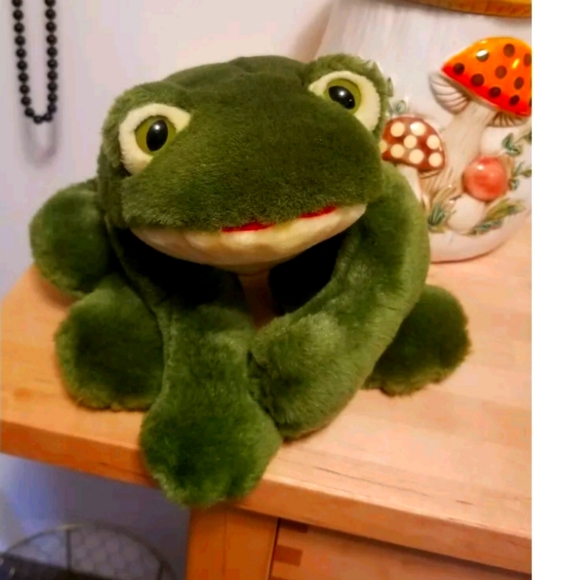 14" TY VINTAGE 1991 FREDDIE GREEN FROG STUFFED ANIMAL PLUSH TOY MAKES SOUND - Picture 1 of 1